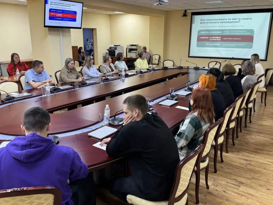 "ИнформУИК" в Югре: повышаем информированность студентов и трудовых коллективов "ИнформУИК" в Югре: повышаем информированность студентов и трудовых коллективов