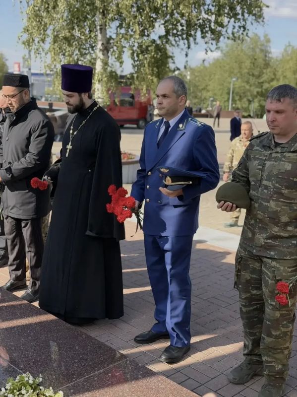Ежегодно 3 сентября в России отмечается День солидарности в борьбе с терроризмом Ежегодно 3 сентября в России отмечается День солидарности в борьбе с терроризмом