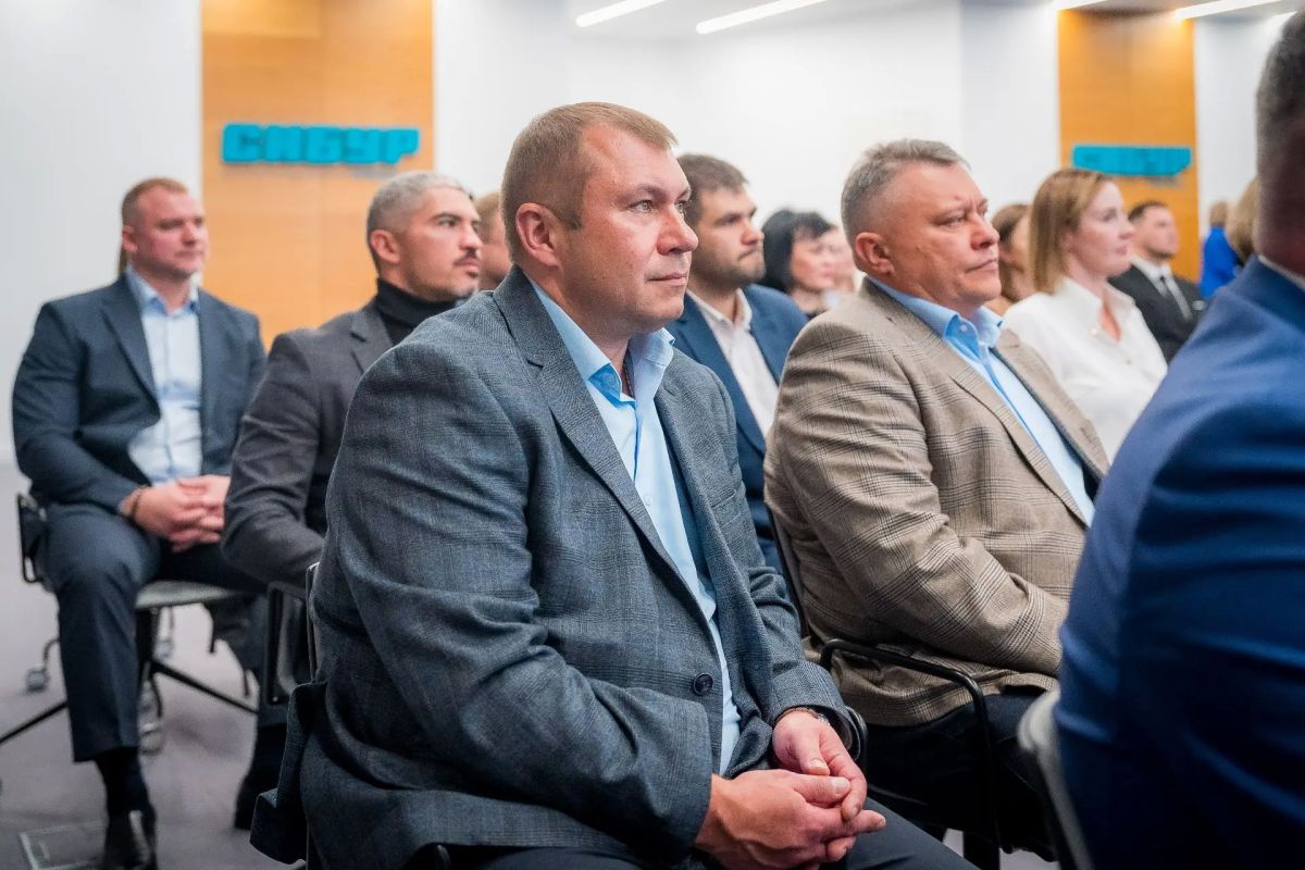 В Нижневартовске наградили лучших работников ТЭК В Нижневартовске наградили лучших работников ТЭК