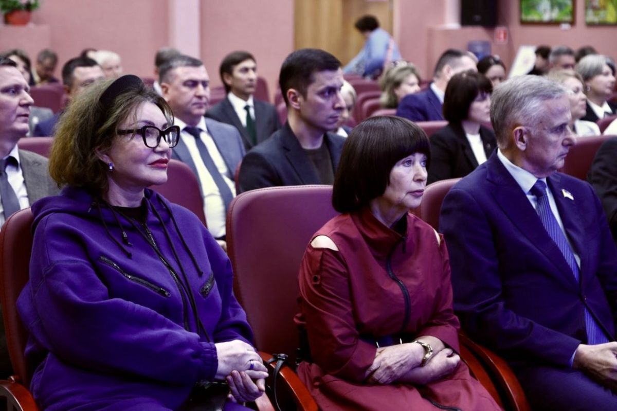 Дмитрий Кощенко: Провели 3-й этап 41-й конференции местного отделения партии «Единая Россия» Дмитрий Кощенко: Провели 3-й этап 41-й конференции местного отделения партии «Единая Россия»