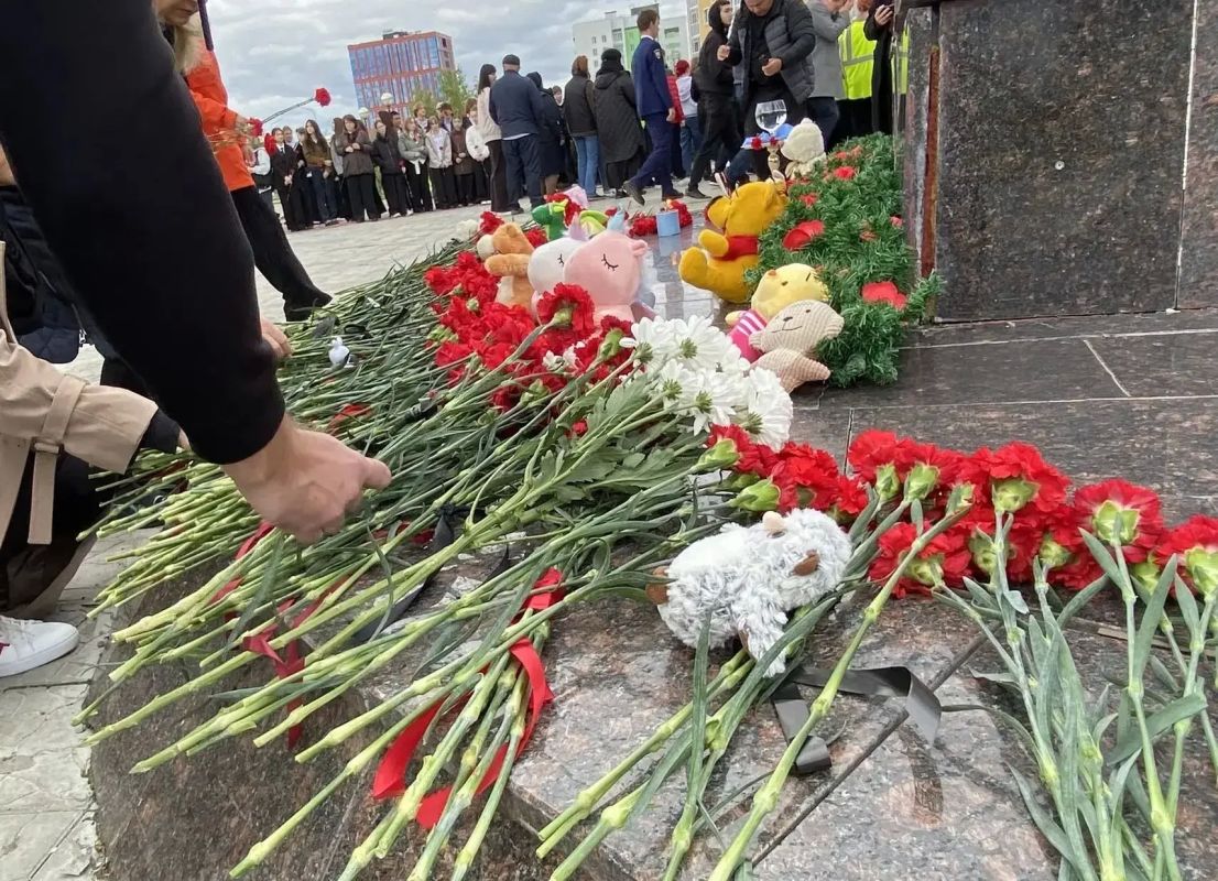 Дмитрий Кощенко: Сегодня, 3 сентября, в День солидарности в борьбе с терроризмом, нижневартовцы приняли участие в трогательной и символичной акции «Капля жизни» Дмитрий Кощенко: Сегодня, 3 сентября, в День солидарности в борьбе с терроризмом, нижневартовцы приняли участие в трогательной и символичной акции «Капля жизни»