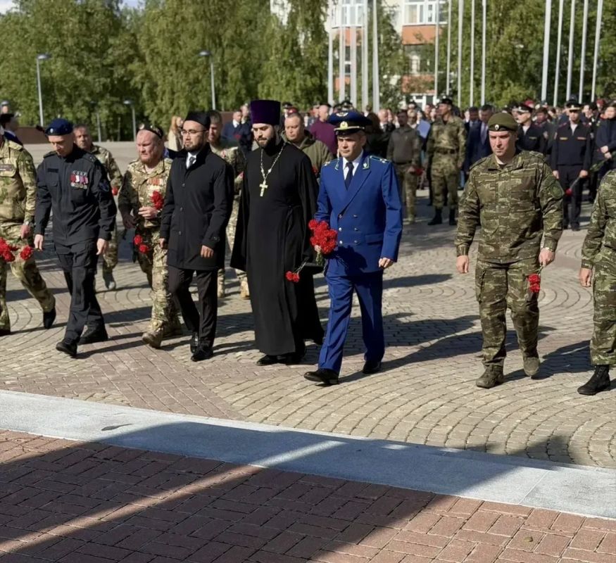 Ежегодно 3 сентября в России отмечается День солидарности в борьбе с терроризмом Ежегодно 3 сентября в России отмечается День солидарности в борьбе с терроризмом