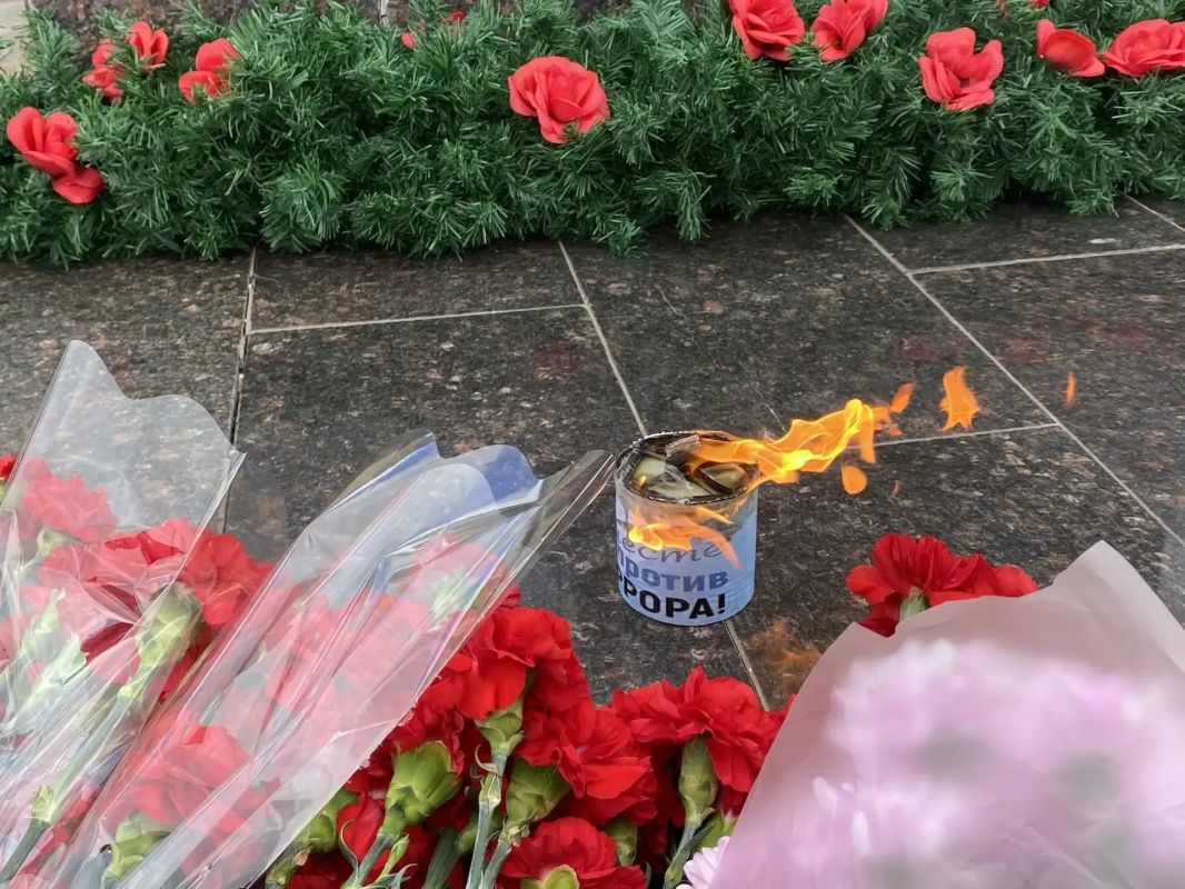 Дмитрий Кощенко: Сегодня, 3 сентября, в День солидарности в борьбе с терроризмом, нижневартовцы приняли участие в трогательной и символичной акции «Капля жизни» Дмитрий Кощенко: Сегодня, 3 сентября, в День солидарности в борьбе с терроризмом, нижневартовцы приняли участие в трогательной и символичной акции «Капля жизни»