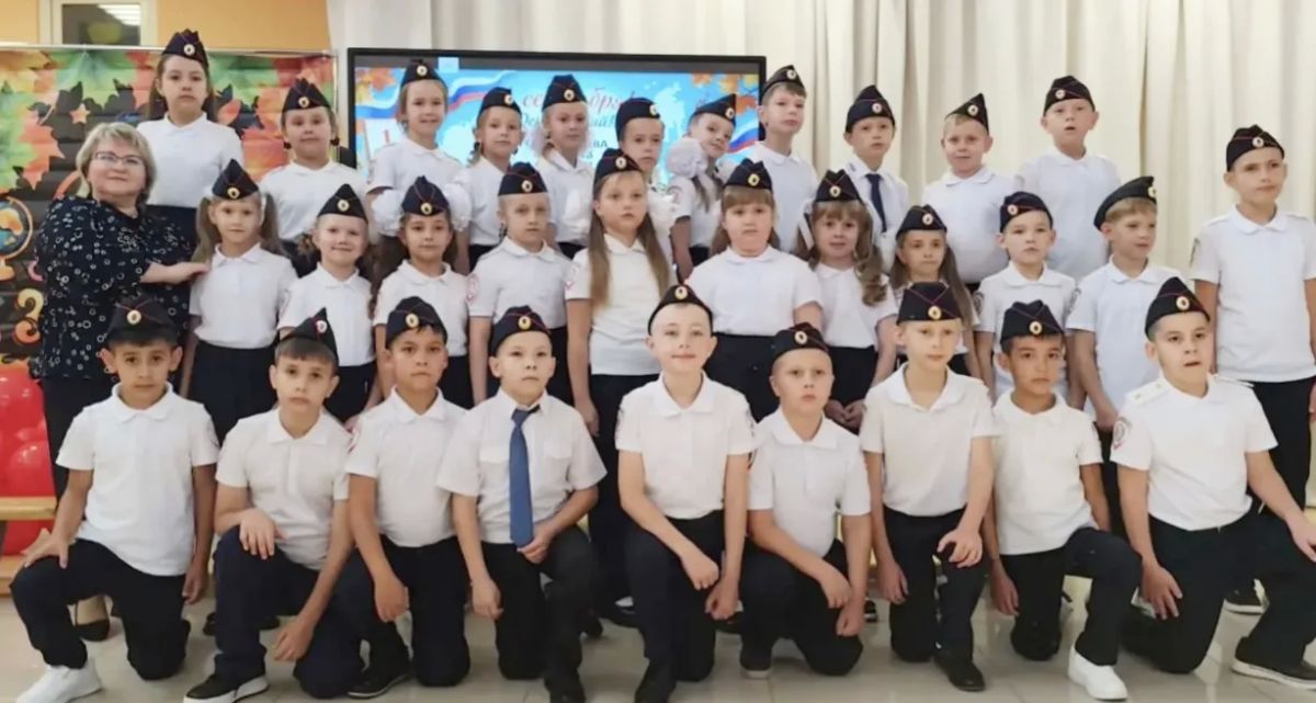 В Югре 306 школьников приступили к занятиям в профильных полицейских классах В Югре 306 школьников приступили к занятиям в профильных полицейских классах