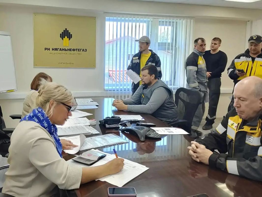 В Югре продолжается досрочное голосование В Югре продолжается досрочное голосование