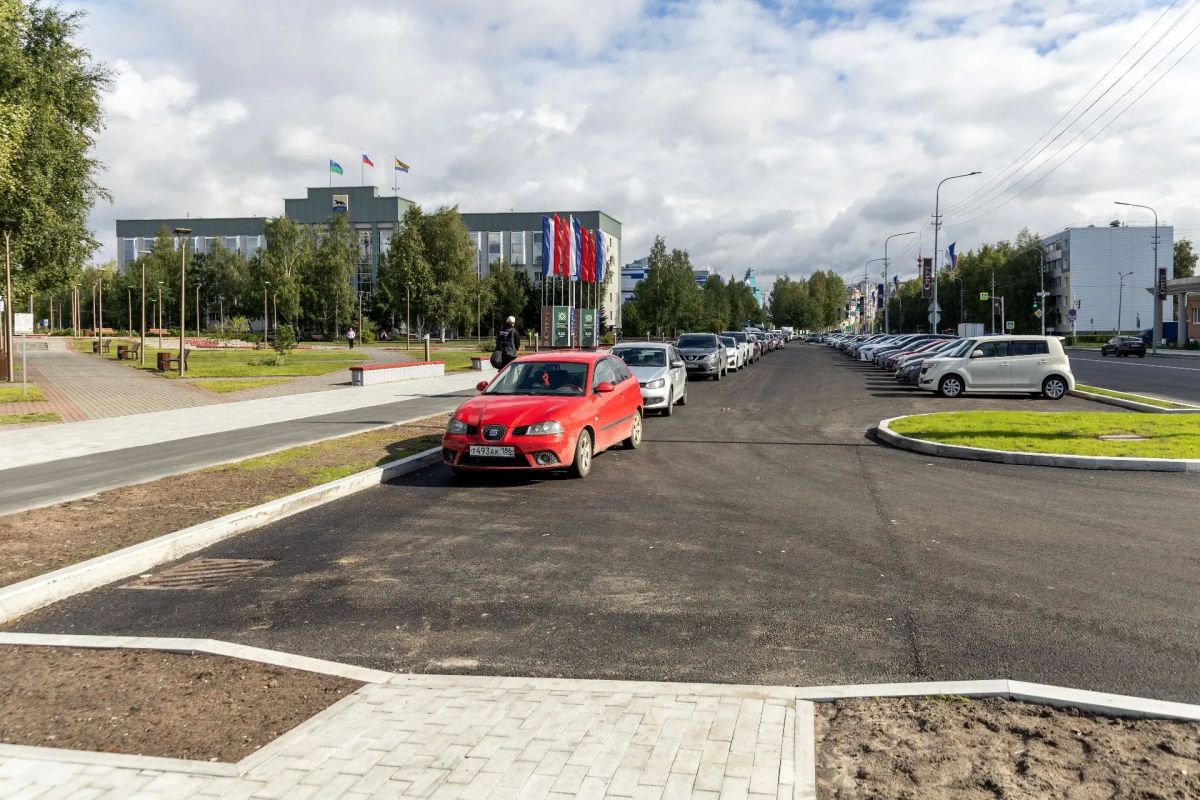 В Сургуте завершается масштабная дорожно-ремонтная кампания В Сургуте завершается масштабная дорожно-ремонтная кампания
