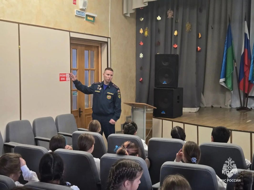Урок по пожарной безопасности прошёл для третьеклассников школы города Покачи Урок по пожарной безопасности прошёл для третьеклассников школы города Покачи