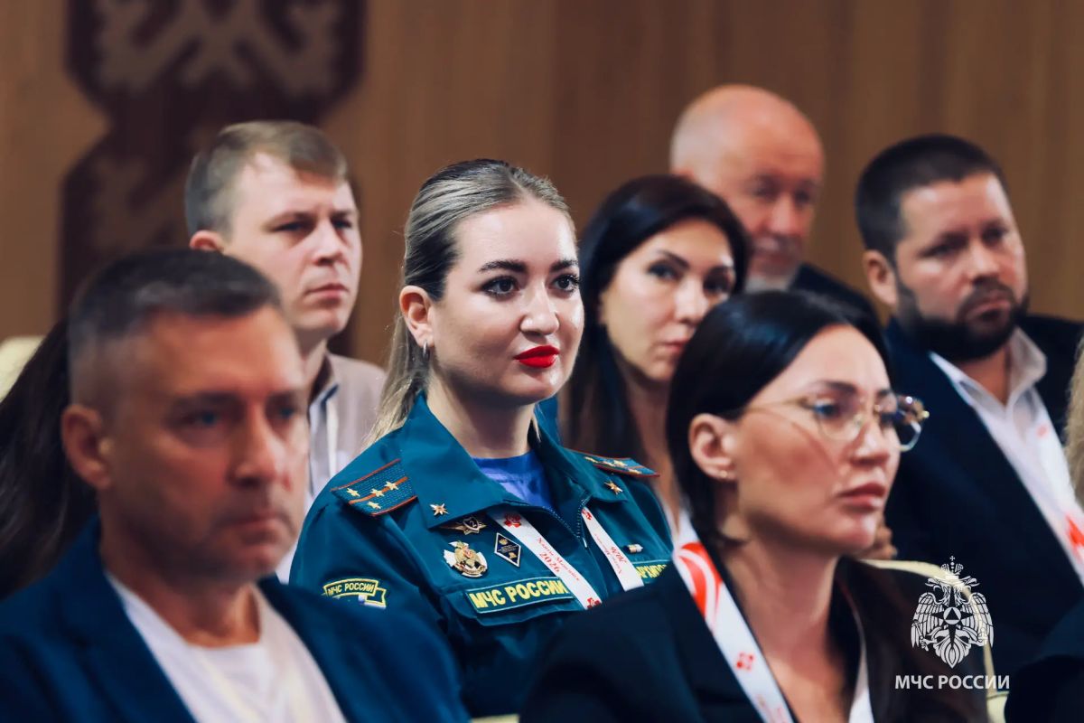 В числе тех, кто первым приходит на помощь