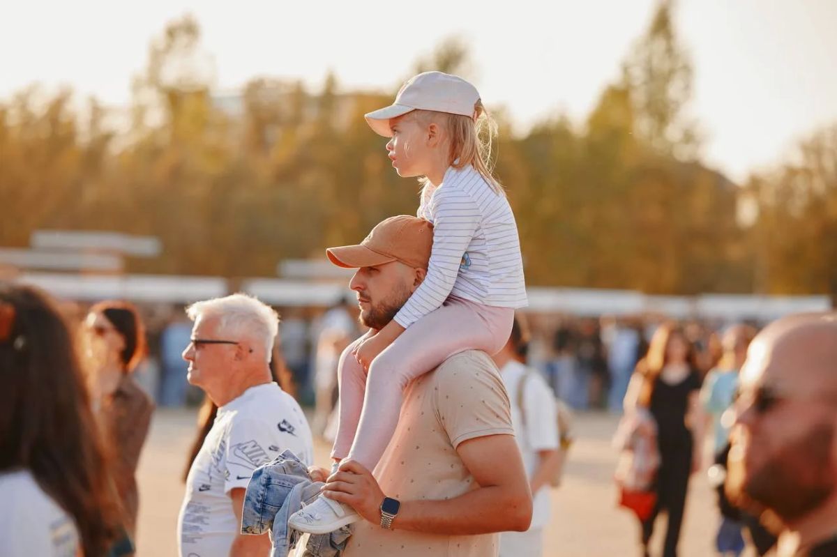 Рэпер ST и этно-группа «Полынь Folk» выступили на фестивале «Русское лето» #ZaРоссию в Сургуте Рэпер ST и этно-группа «Полынь Folk» выступили на фестивале «Русское лето» #ZaРоссию в Сургуте