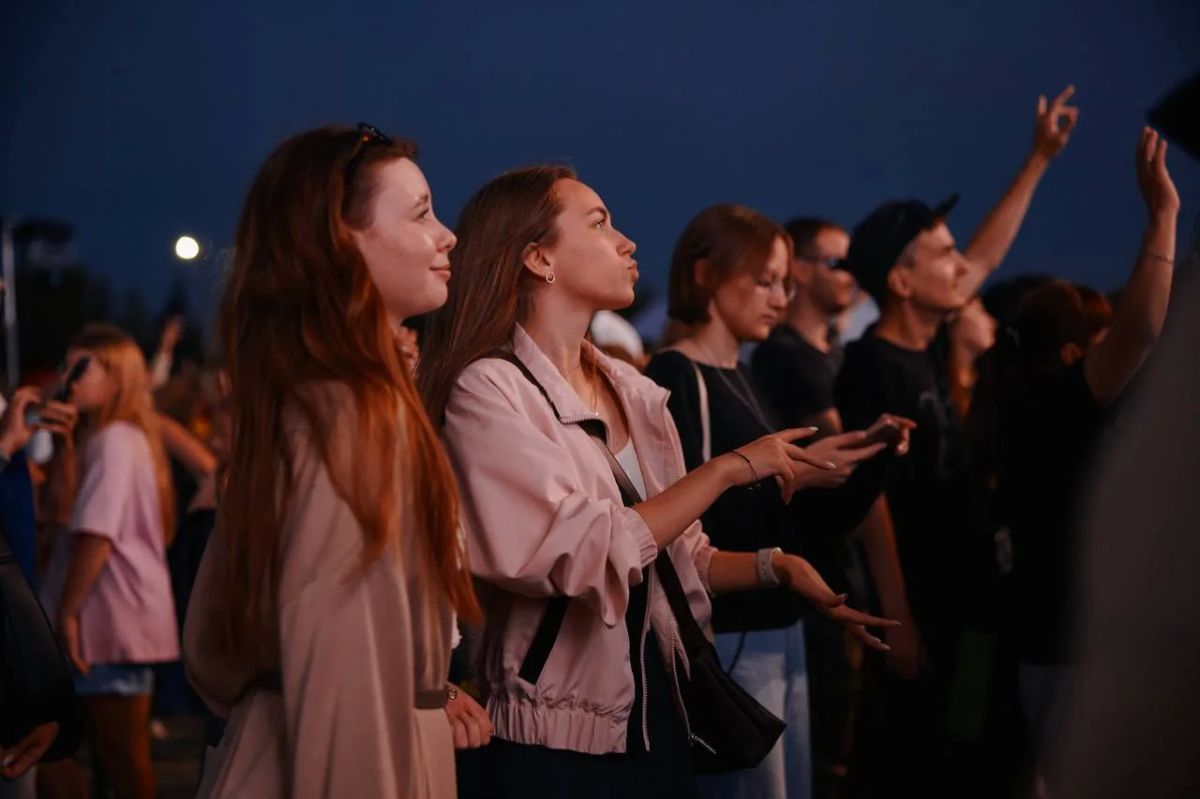 Рэпер ST и этно-группа «Полынь Folk» выступили на фестивале «Русское лето» #ZaРоссию в Сургуте Рэпер ST и этно-группа «Полынь Folk» выступили на фестивале «Русское лето» #ZaРоссию в Сургуте