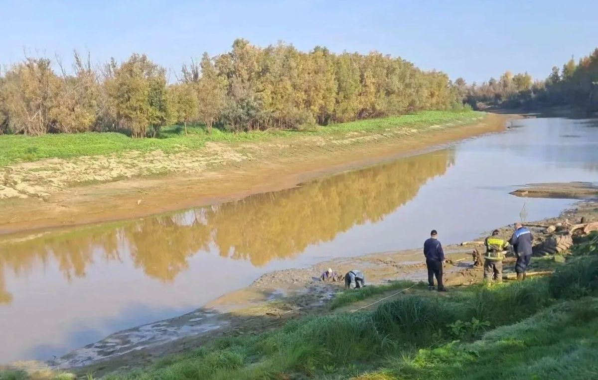 Рыбак чуть не утонул в болоте