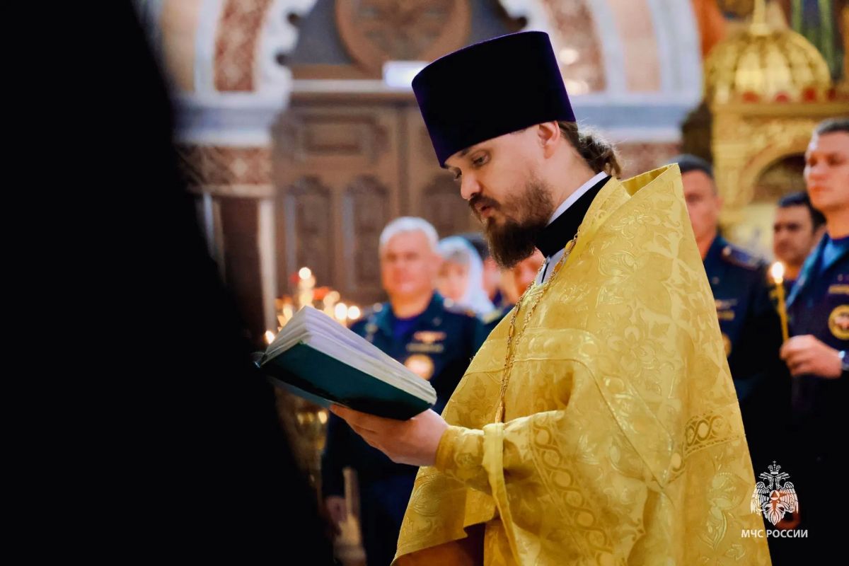 Под покровом «Неопалимой Купины» Под покровом «Неопалимой Купины»