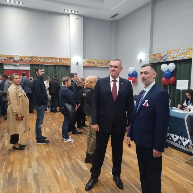 А это избирательный участок в Ханты-Мансийске А это избирательный участок в Ханты-Мансийске