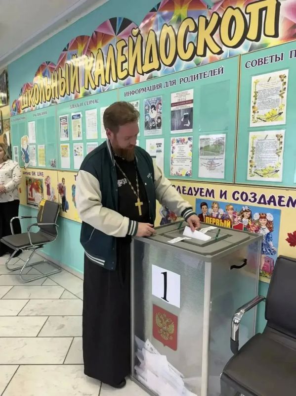 Духовенство Ханты-Мансийской епархии принимает участие в голосовании Духовенство Ханты-Мансийской епархии принимает участие в голосовании