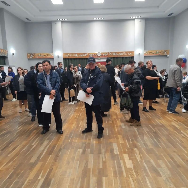 А это избирательный участок в Ханты-Мансийске А это избирательный участок в Ханты-Мансийске
