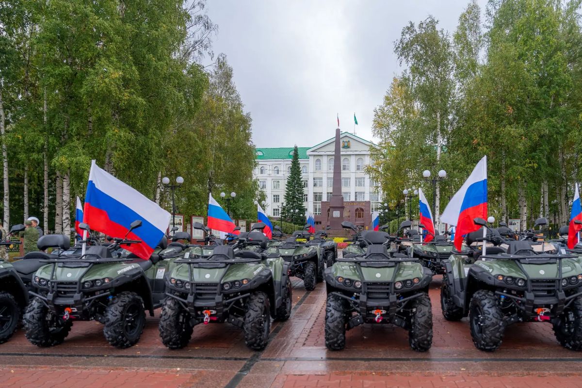 25 квадроциклов «Русская механика» отправили на СВО из Ханты-Мансийска