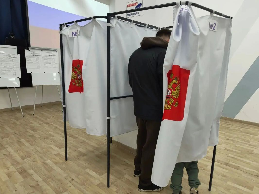 Сургутяне приходят голосовать целыми семьями
