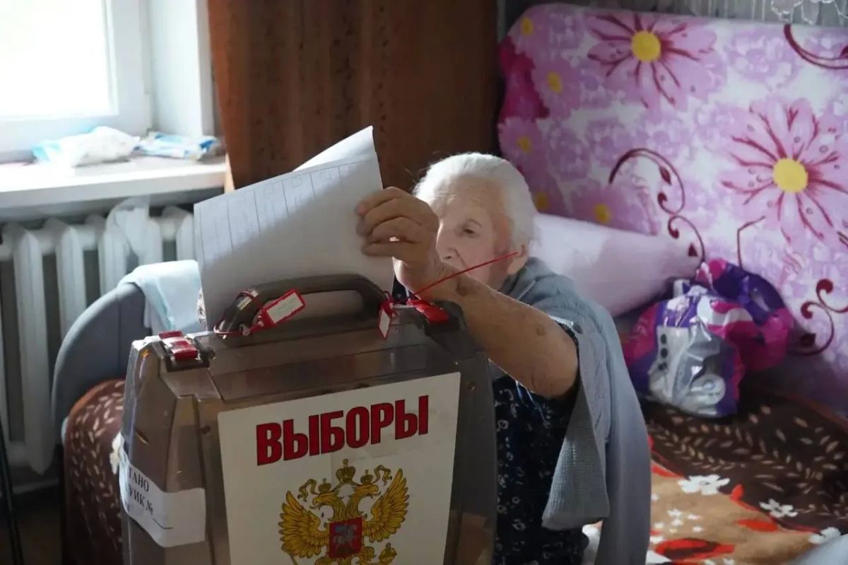 В Лангепасе проголосовали ветераны Великой Отечественной войны В Лангепасе проголосовали ветераны Великой Отечественной войны