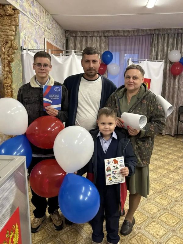 В Югре продолжается голосование на выборах в Государственную Думу РФ, Думу Ханты-Мансийского автономного округа, Тюменскую областную Думу, а также в представительные органы муниципальных образований В Югре продолжается голосование на выборах в Государственную Думу РФ, Думу Ханты-Мансийского автономного округа, Тюменскую областную Думу, а также в представительные органы муниципальных образований
