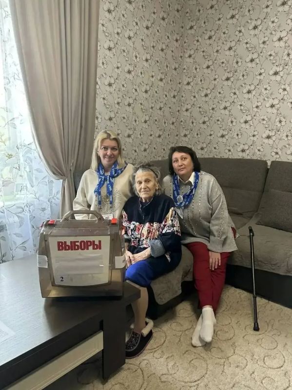 В Лангепасе проголосовали ветераны Великой Отечественной войны В Лангепасе проголосовали ветераны Великой Отечественной войны