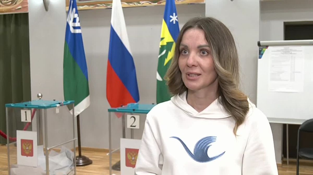 Председатель Общественной палаты Югры Алсу Маганова проголосовала на выборах в Ханты-Мансийске