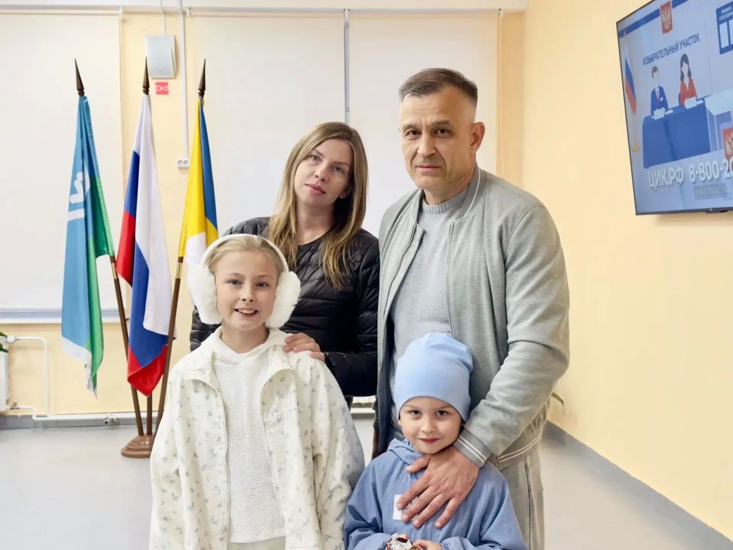 Дмитрий Кощенко: В 8:00 избирательные участки города вновь открыли свои двери Дмитрий Кощенко: В 8:00 избирательные участки города вновь открыли свои двери