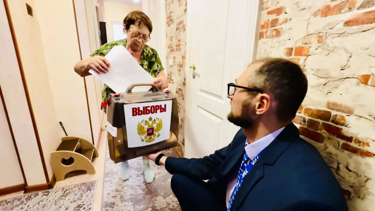 В Нижневартовске продолжают работу избирательные участки В Нижневартовске продолжают работу избирательные участки