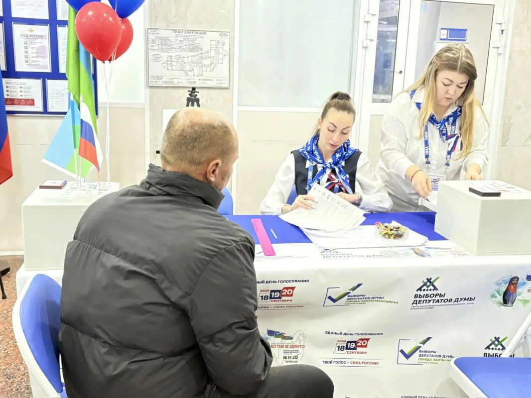 Жители Ханты-Мансийска продолжают голосовать Жители Ханты-Мансийска продолжают голосовать