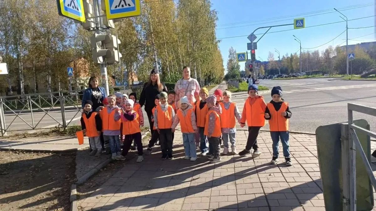 Более десятка тысяч школьников Югры прининяли участие во Всероссийской неделе безопасности дорожного движения Более десятка тысяч школьников Югры прининяли участие во Всероссийской неделе безопасности дорожного движения