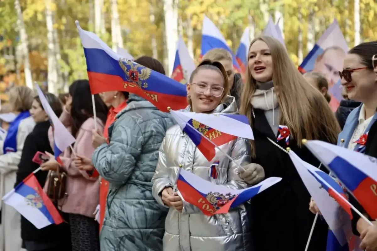 В единстве - наша сила!. Сегодня, 30 сентября, в Нижневартовске, в парке Победы, прошло торжественное мероприятие, посвященное Дню принятия в состав Российской Федерации Донецкой и Луганской Народных Республик, Запорожской и... В единстве - наша сила!. Сегодня, 30 сентября, в Нижневартовске, в парке Победы, прошло торжественное мероприятие, посвященное Дню принятия в состав Российской Федерации Донецкой и Луганской Народных Республик, Запорожской и...