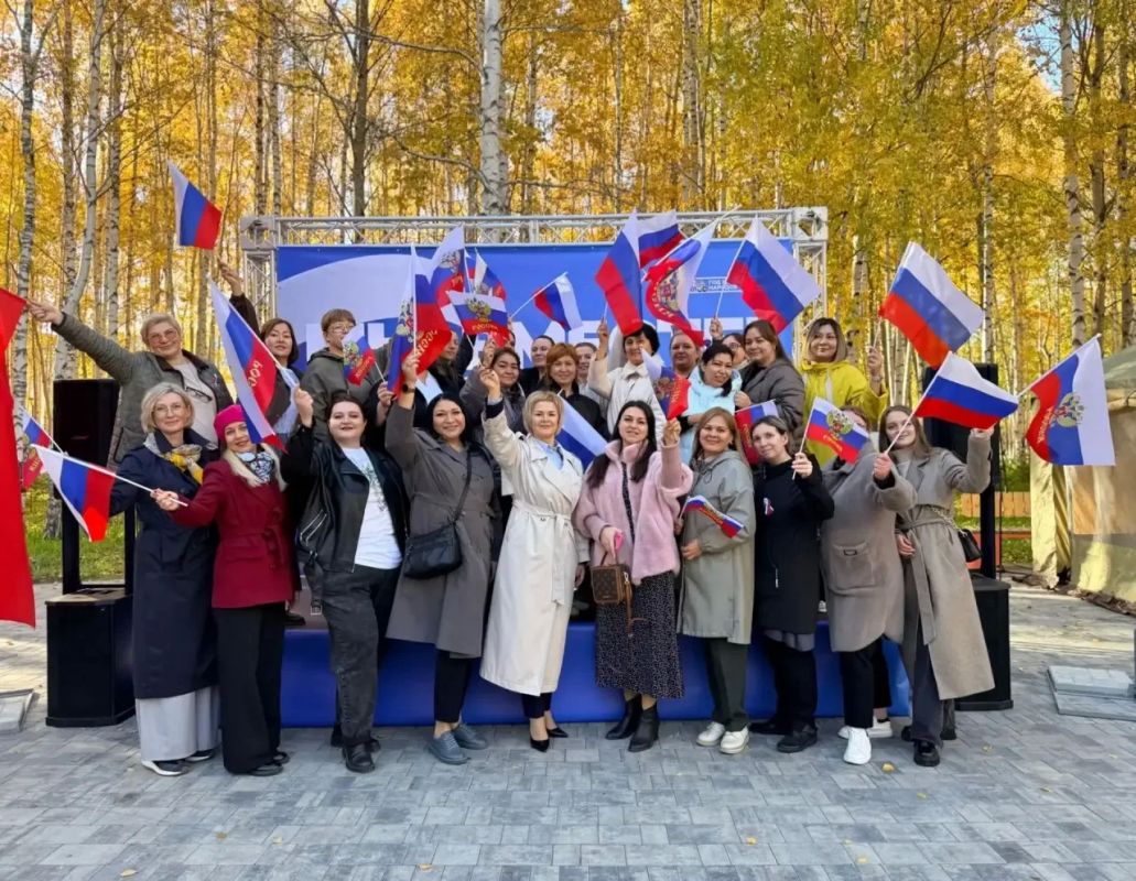В единстве - наша сила!. Сегодня, 30 сентября, в Нижневартовске, в парке Победы, прошло торжественное мероприятие, посвященное Дню принятия в состав Российской Федерации Донецкой и Луганской Народных Республик, Запорожской и... В единстве - наша сила!. Сегодня, 30 сентября, в Нижневартовске, в парке Победы, прошло торжественное мероприятие, посвященное Дню принятия в состав Российской Федерации Донецкой и Луганской Народных Республик, Запорожской и...