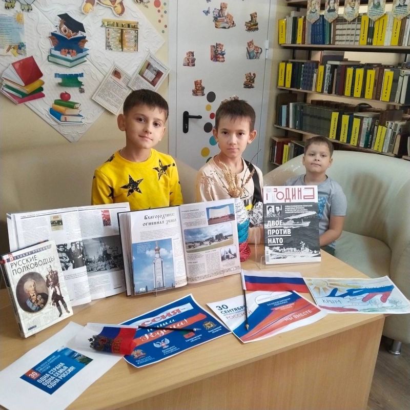 В Югре прошли мероприятия ко Дню воссоединения В Югре прошли мероприятия ко Дню воссоединения