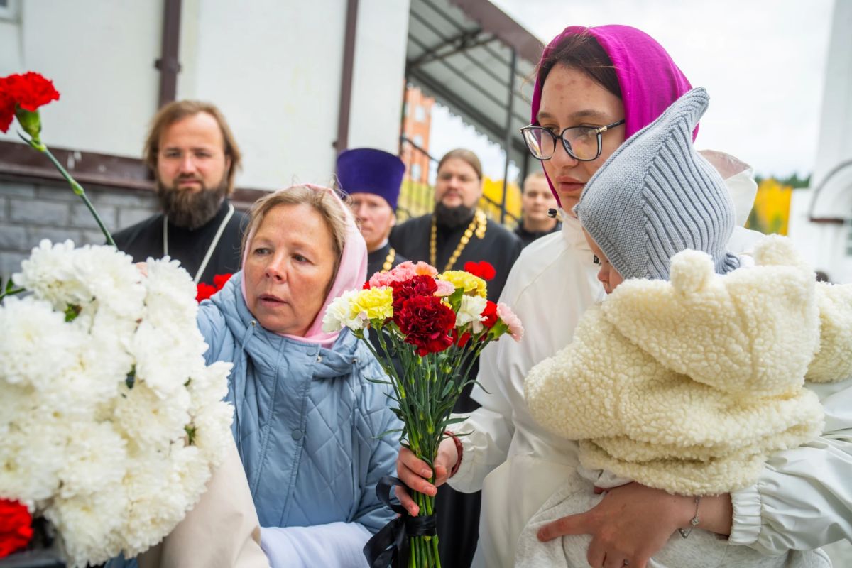В Ханты-Мансийске увековечили память о защитнике Родины В Ханты-Мансийске увековечили память о защитнике Родины