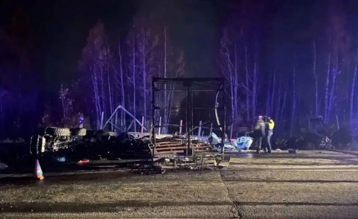На трассе Р404 в Югре погибли два водителя На трассе Р404 в Югре погибли два водителя