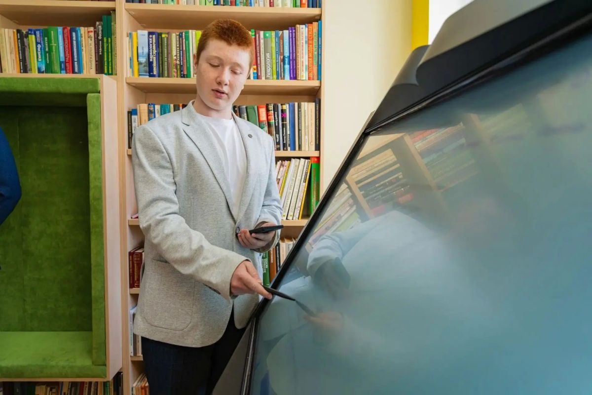 В Югре по нацпроекту «Семья» открылась еще одна модельная библиотека В Югре по нацпроекту «Семья» открылась еще одна модельная библиотека