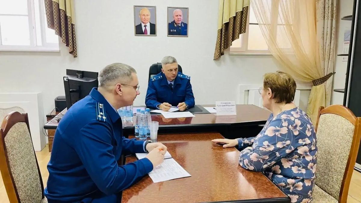 Заместитель прокурора Югры Григорий Сухоруков провел прием граждан в Лангепасе и Покачах