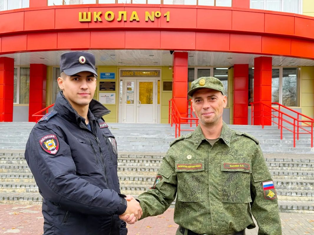 #ДеньУчителя. Участковый уполномоченный полиции ОМВД России по Белоярскому району от всей души благодарит своего учителя физкультуры, воспитателя кадетского корпуса СОШ №1 г. Белоярский Олега Леонидовича Васяева: «Особая...