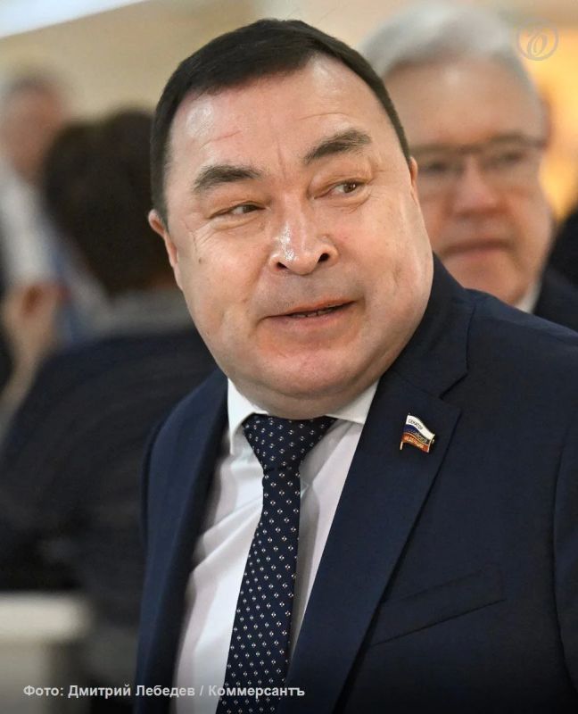 Дума Югры вновь наделила депутата от «Единой России» Александра Новьюхова полномочиями члена Совета федерации (СФ) РФ — представителя от законодательной власти региона