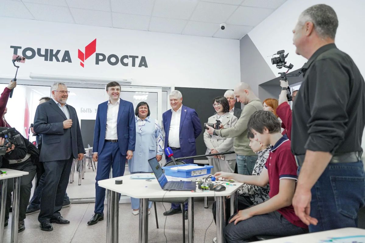 Дмитрий Чернышенко и Сергей Кравцов рассказали о развитии системы дополнительного образования! Дмитрий Чернышенко и Сергей Кравцов рассказали о развитии системы дополнительного образования!