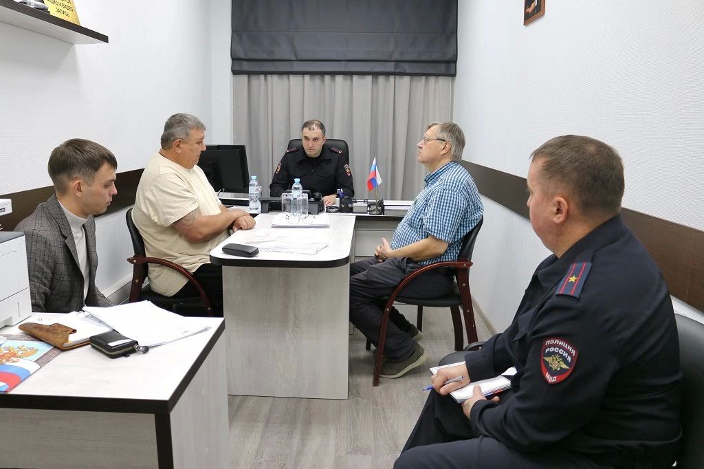 В УМВД России по ХМАО – Югре прошел прием граждан совместно с членом Общественного совета