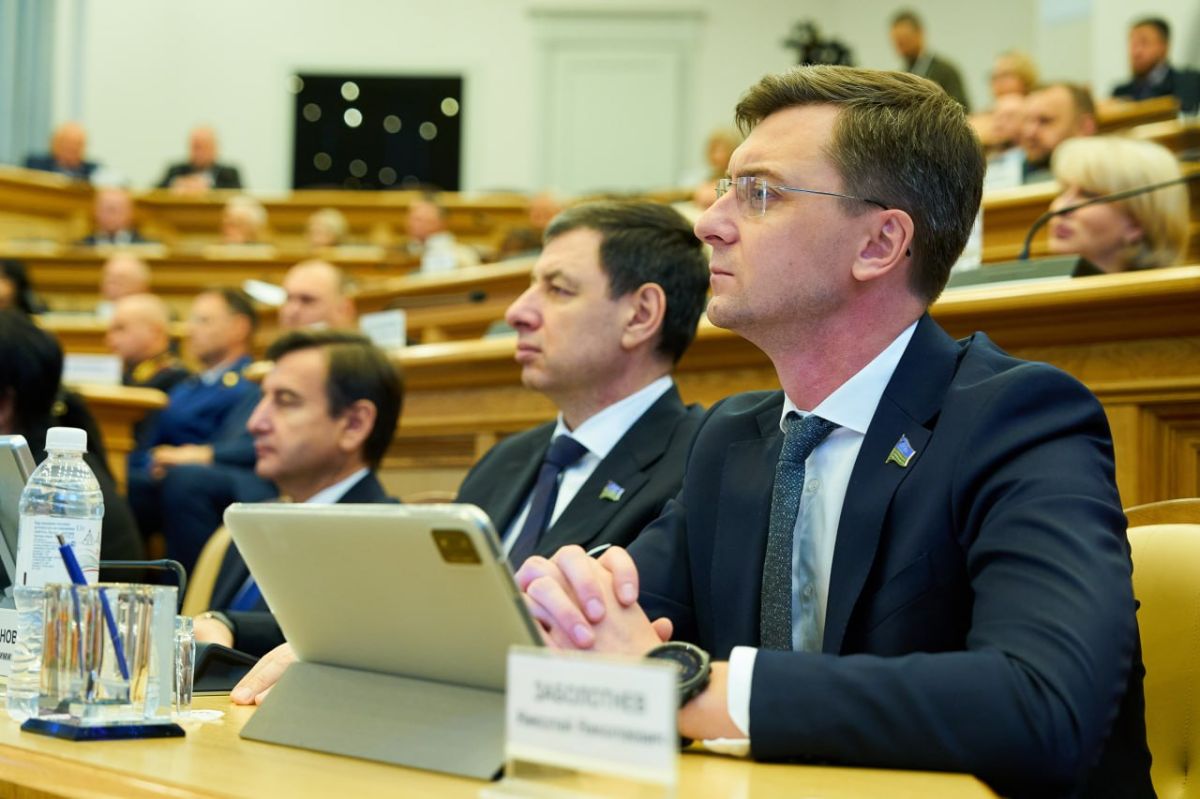 Руслан Кухарук подвел итоги первого заседания Думы Югры восьмого созыва Руслан Кухарук подвел итоги первого заседания Думы Югры восьмого созыва