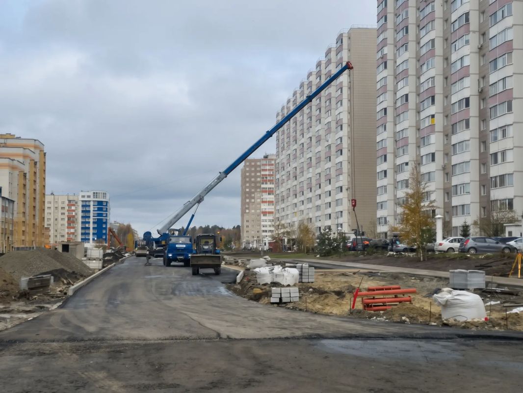 В Сургуте завершается строительство двух новых дорог на улице Александра Усольцева