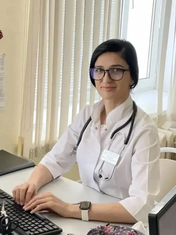 Работа найдётся даже в воздухе: врач из Югры помогла пассажирам самолёта