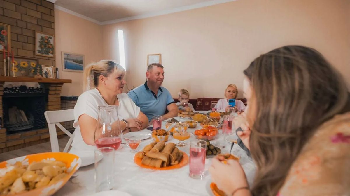 В гости как к родным: сербы познакомились с гостеприимством югорской семьи В гости как к родным: сербы познакомились с гостеприимством югорской семьи