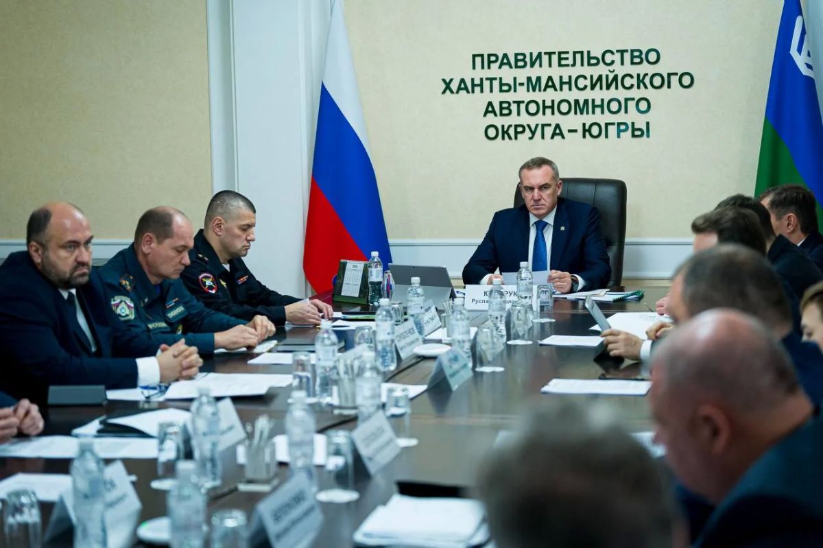 В правительстве Югры обсудили готовность дорог к зимнему сезону