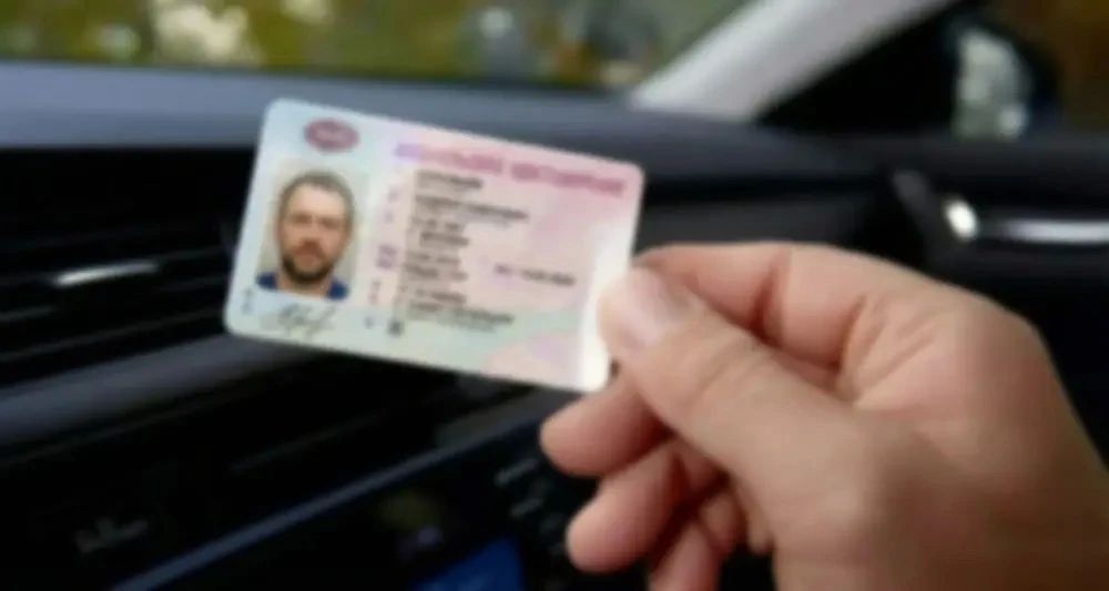 В Нижневартовском районе госавтоинспекторы пресекли факт использования поддельного водительского удостоверения