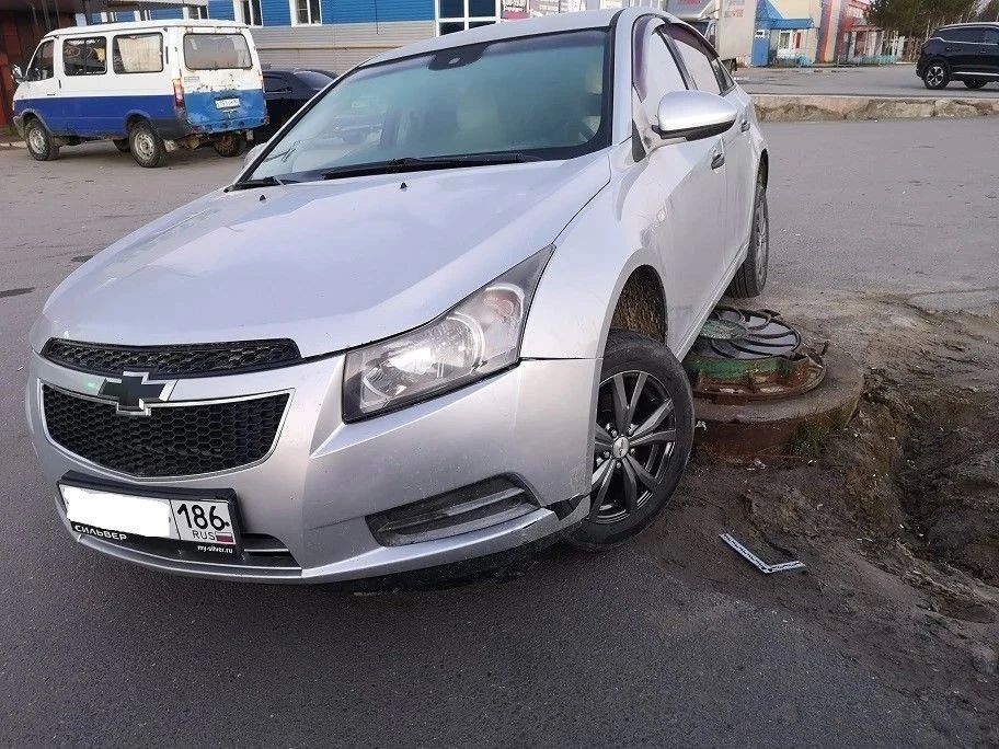 Помните пьяного мигранта-угонщика в Нягани? В полиции рассказали подробности этого беспардонного двойного угона