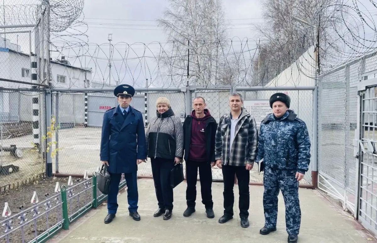Прокурор по надзору за соблюдением законов в исправительных учреждениях Сергей Литвинцев совместно с членами Общественной наблюдательной комиссии проверил состояние законности в исправительной колонии № 11 Прокурор по надзору за соблюдением законов в исправительных учреждениях Сергей Литвинцев совместно с членами Общественной наблюдательной комиссии проверил состояние законности в исправительной колонии № 11