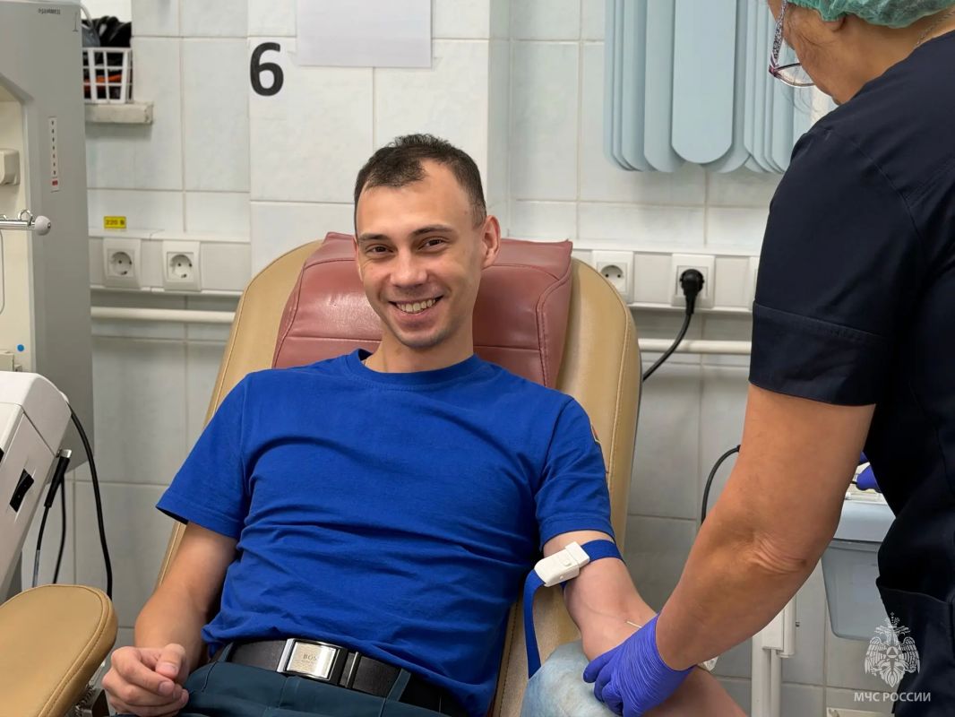 Молодёжный совет МЧС Югры принял участие в донорской акции Молодёжный совет МЧС Югры принял участие в донорской акции