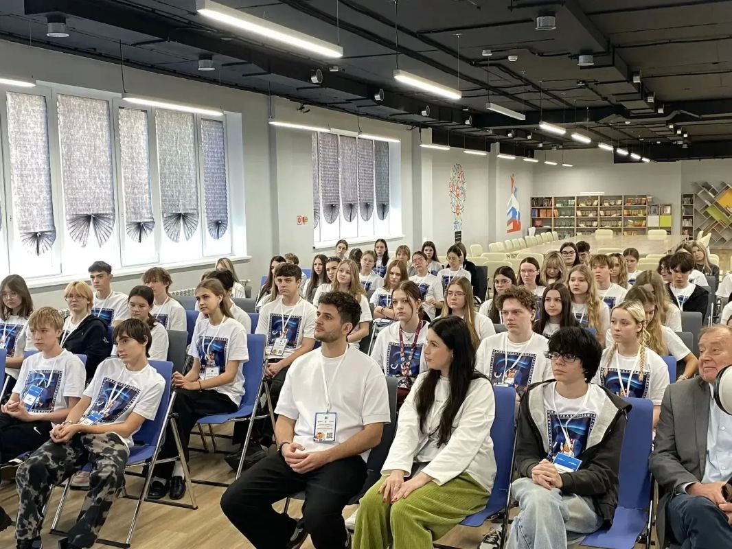 Инвестиции в будущее: три ключевых образовательных события осенних каникул в Югре Инвестиции в будущее: три ключевых образовательных события осенних каникул в Югре